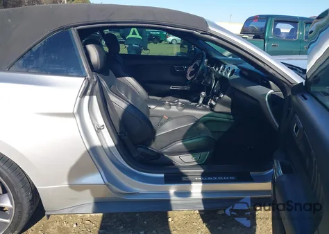 2015 Ford Mustang Ecoboost Premium из США, поврежденный, VIN 1FATP8UH1F5377560